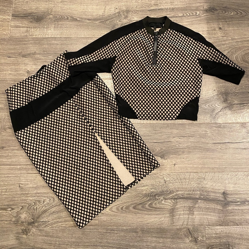 Kendall and Kylie set